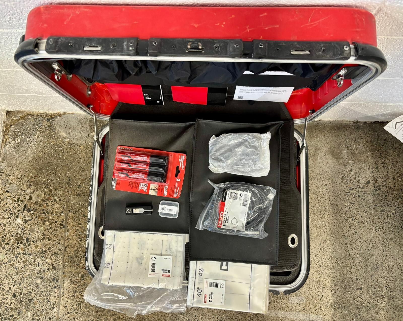 Hilti PLT 300 Total Station with stand and bag