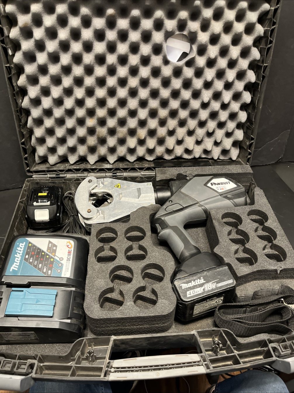Panduit Uni-Die CT-2980STBT Crimping Tool 18v