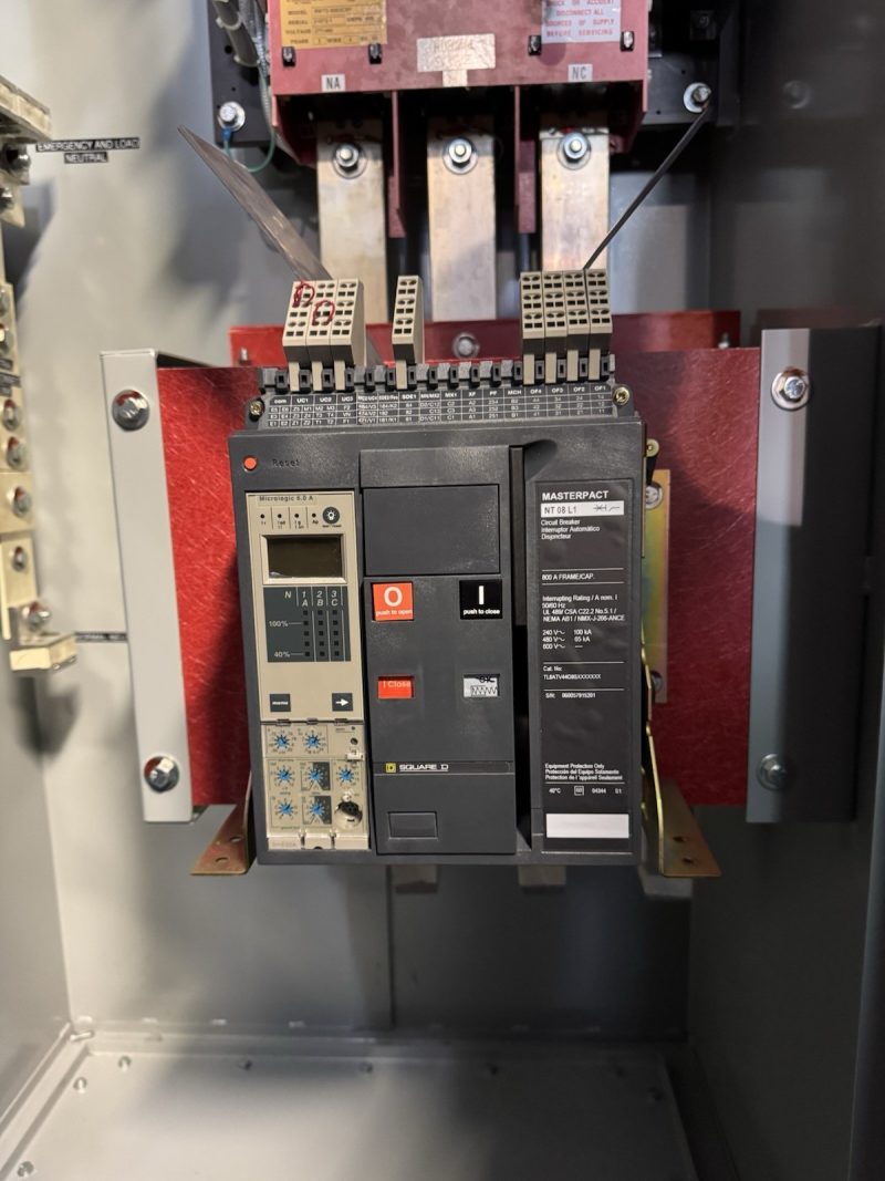 Russelectric Model 2000 ATS Service Rated RMTD-6003CEF 480V 600 Amp outdoor